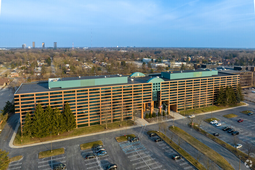 25300-25330 Telegraph Rd, Southfield, MI en alquiler - Foto del edificio - Imagen 3 de 45