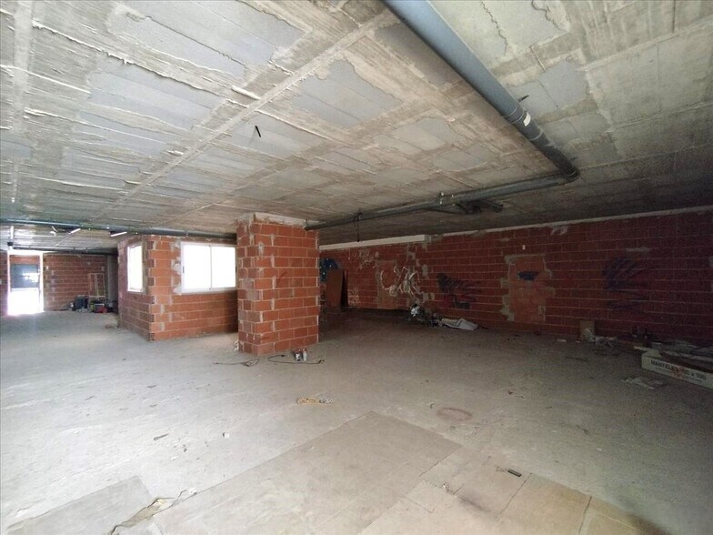 Local en Villena en venta - Foto del edificio - Imagen 2 de 11