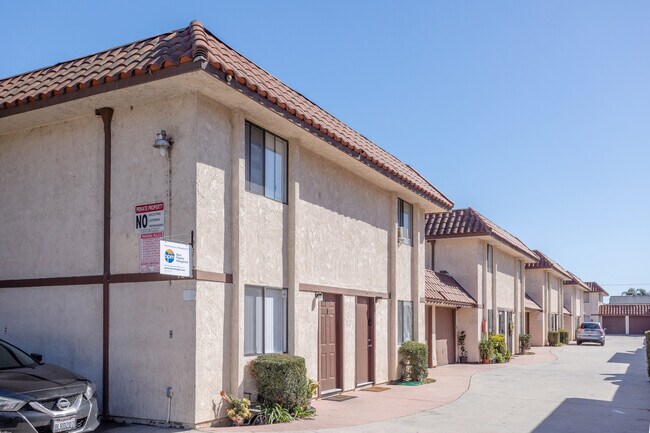 Más detalles de 7246 Petrol St, Paramount, CA - Edificio residencial​ en venta