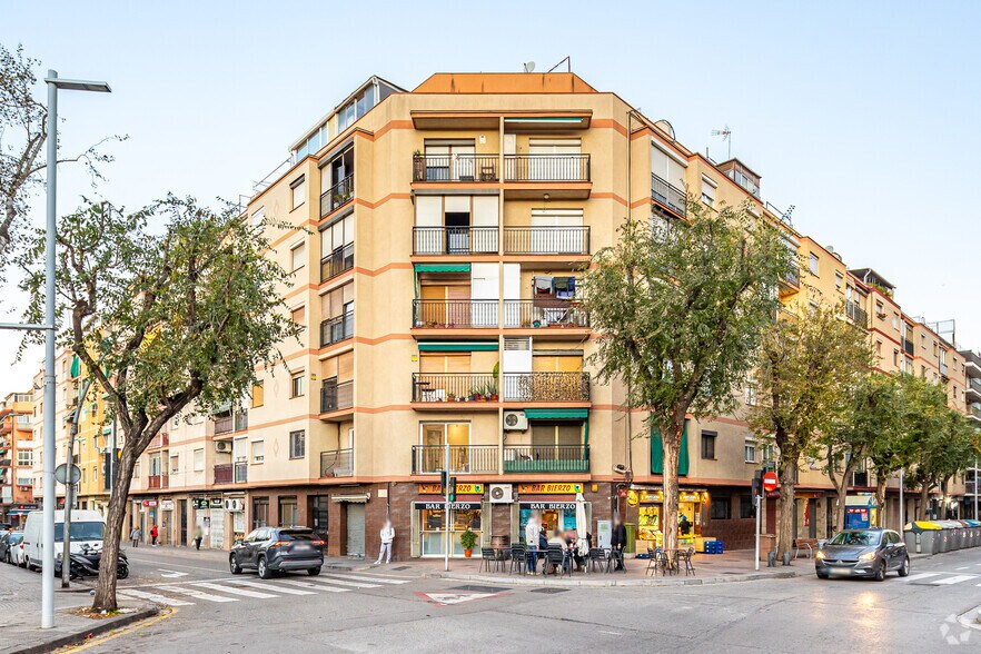 Edificio residencial en Santa Coloma de Gramenet, Barcelona en venta - Foto principal - Imagen 1 de 2