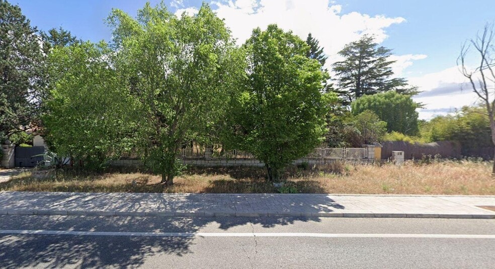 Carretera de Torrelaguna, 10, Valdetorres de Jarama, Madrid en venta - Foto del edificio - Imagen 2 de 6