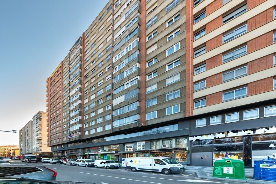 Plaza del Poniente, 5, Valladolid, Valladolid en venta - Foto del edificio - Imagen 3 de 61