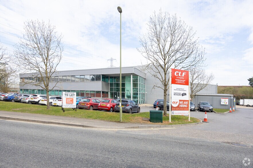 210 Mauretania Rd, Nursling en alquiler - Foto del edificio - Imagen 2 de 2