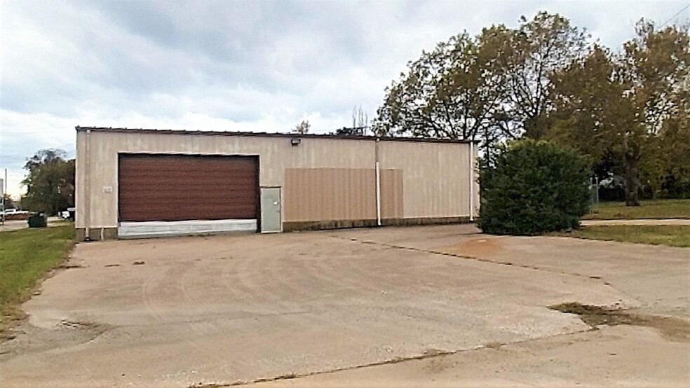 131 E Sears St, Denison, TX en alquiler - Foto del edificio - Imagen 2 de 11