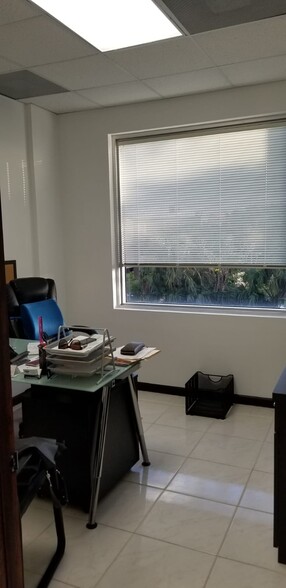 7950 NW 53rd St, Doral, FL en venta - Foto del interior - Imagen 3 de 38