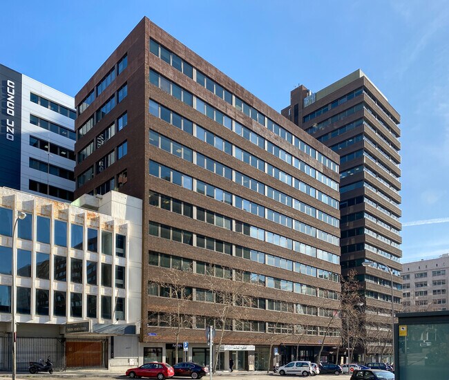 Más detalles de Calle Poeta Joan Maragall, 38, Madrid - Coworking en alquiler