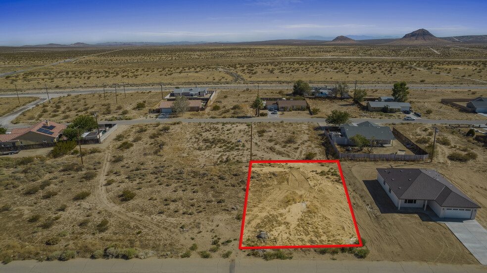 10582 Oleander Ave, California City, CA en venta - Foto del edificio - Imagen 1 de 7