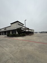 930 FM 1960 Rd, Houston, TX en alquiler Foto del edificio- Imagen 2 de 2