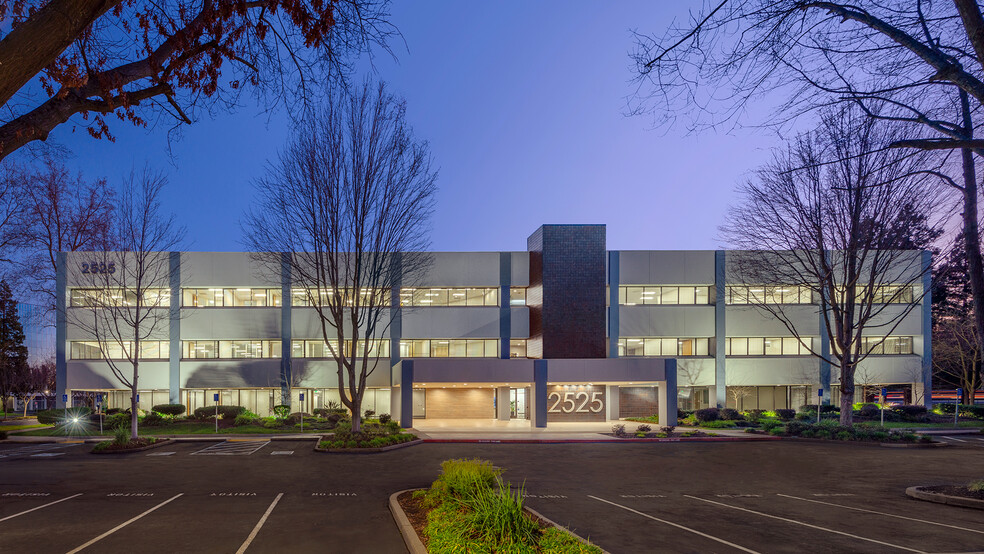 2525 Natomas Park Dr, Sacramento, CA en alquiler - Foto del edificio - Imagen 3 de 16