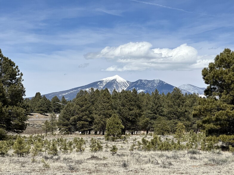 456 John Wesley Powell Boulevard Blvd, Flagstaff, AZ en alquiler - Foto del edificio - Imagen 2 de 5