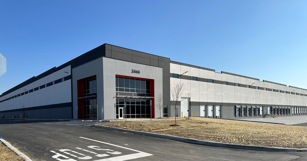 Point 70 Logistics Center Bldg A, Greenfield, IN en alquiler - Foto del edificio - Imagen 1 de 2