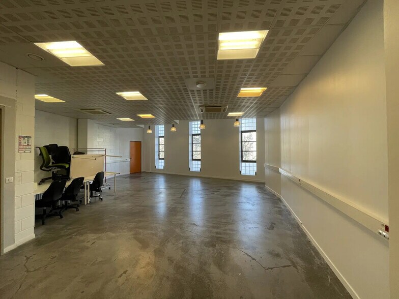 24 Rue De L'Est, Paris en alquiler - Foto del edificio - Imagen 3 de 13