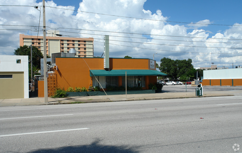 1001 1st Ave N, Saint Petersburg, FL en venta - Foto del edificio - Imagen 2 de 2