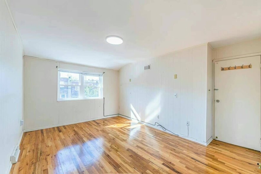 15605 Sanford Ave, Flushing, NY en venta - Foto del edificio - Imagen 2 de 7