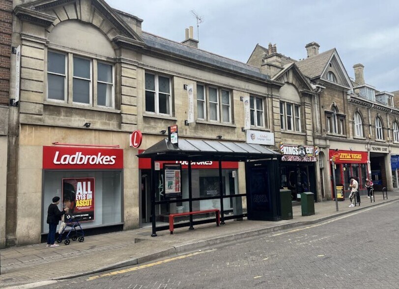 Oficina en Peterborough en alquiler - Foto del edificio - Imagen 2 de 4