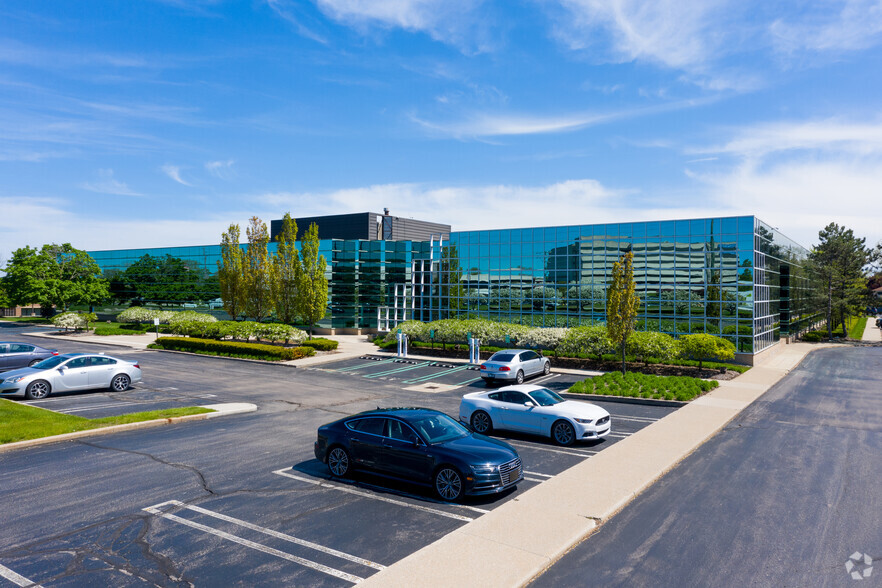 39209 W 6 Mile Rd, Livonia, MI en alquiler - Foto del edificio - Imagen 3 de 10