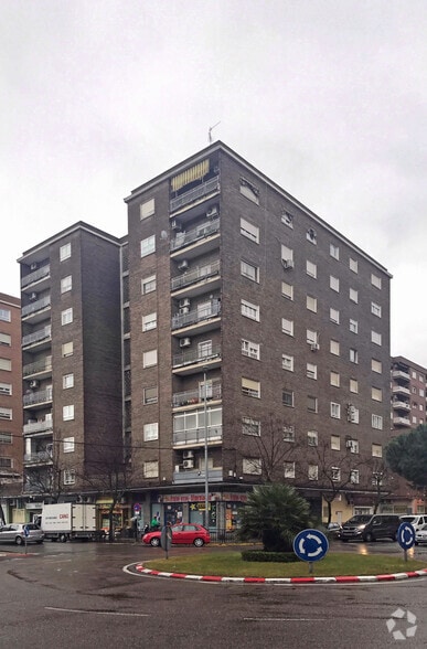 Avenida del Príncipe Felipe, 54, Talavera de la Reina, Toledo en venta - Foto del edificio - Imagen 2 de 2
