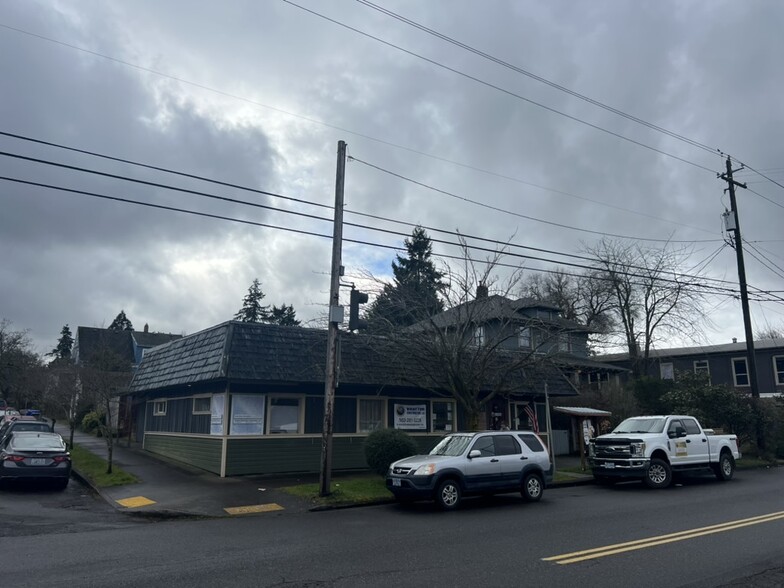 728 NE Dekum St, Portland, OR en venta - Foto del edificio - Imagen 2 de 4