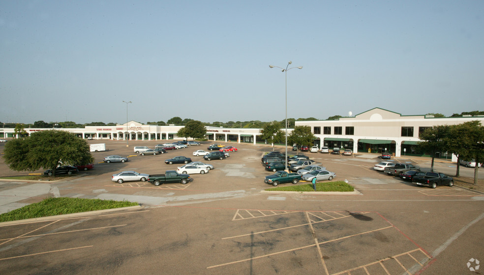 1165 S Stemmons Fwy, Lewisville, TX en alquiler - Foto del edificio - Imagen 1 de 21