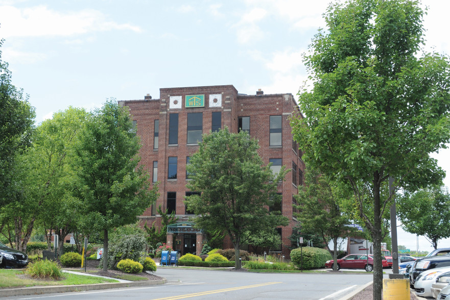 1000 Commerce Park Dr, Williamsport, PA en alquiler - Foto del edificio - Imagen 1 de 8