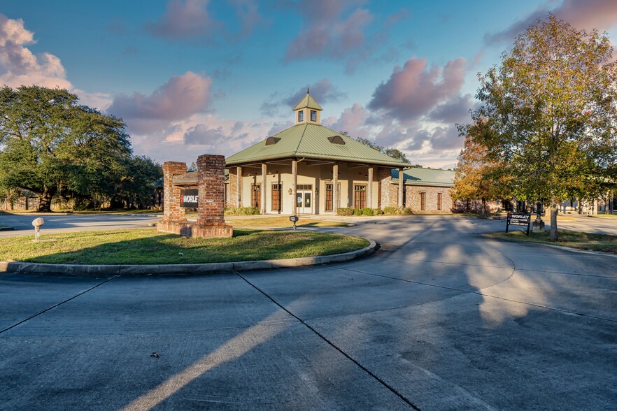 725 Westin Oaks Drive, Hammond, LA en alquiler - Foto del edificio - Imagen 1 de 24