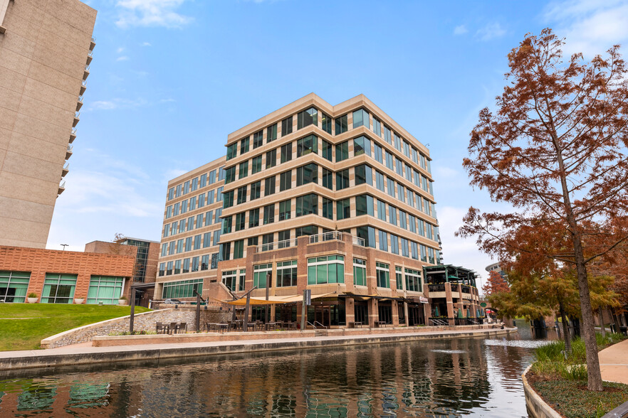 21 Waterway Ave, The Woodlands, TX en alquiler - Foto del edificio - Imagen 2 de 10