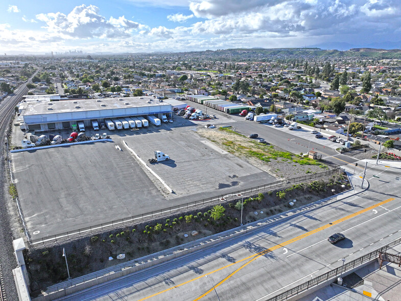 4739 Durfee Ave, Pico Rivera, CA en alquiler - Foto del edificio - Imagen 2 de 4