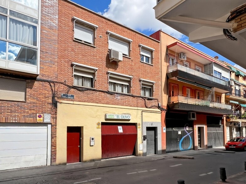 Edificio residencial en Madrid, Madrid en venta - Foto del edificio - Imagen 1 de 2