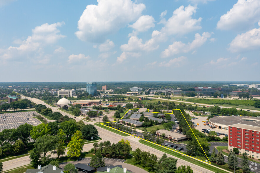 27650-27652 Franklin Rd, Southfield, MI en alquiler - Vista aérea - Imagen 3 de 44