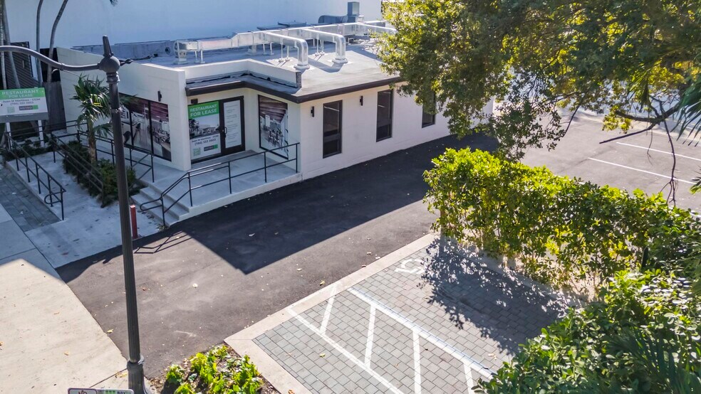 1760 SW 22 St, Coral Gables, FL en alquiler - Foto del edificio - Imagen 2 de 15