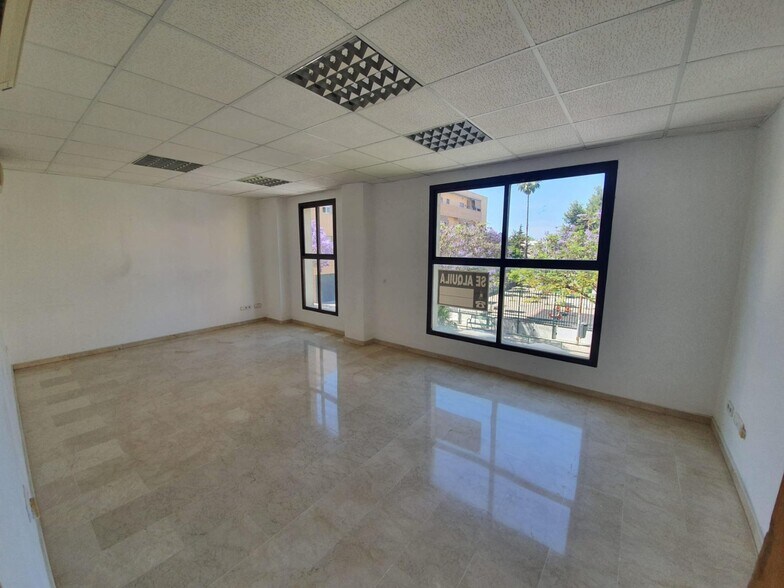 Oficina en SEVILLA, Sevilla en venta - Foto del edificio - Imagen 3 de 10
