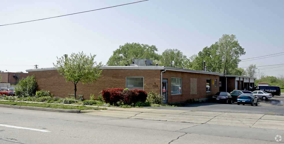 7111-7115 N Hanley Rd, Hazelwood, MO en venta - Foto del edificio - Imagen 3 de 3