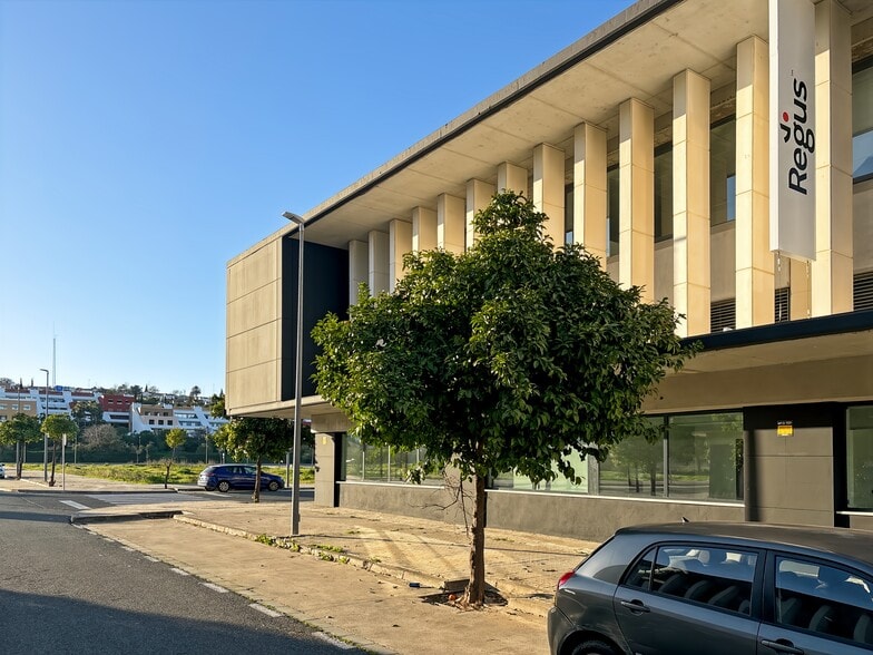 Calle Almutamid, 6, Camas, Sevilla en alquiler - Foto del edificio - Imagen 2 de 3