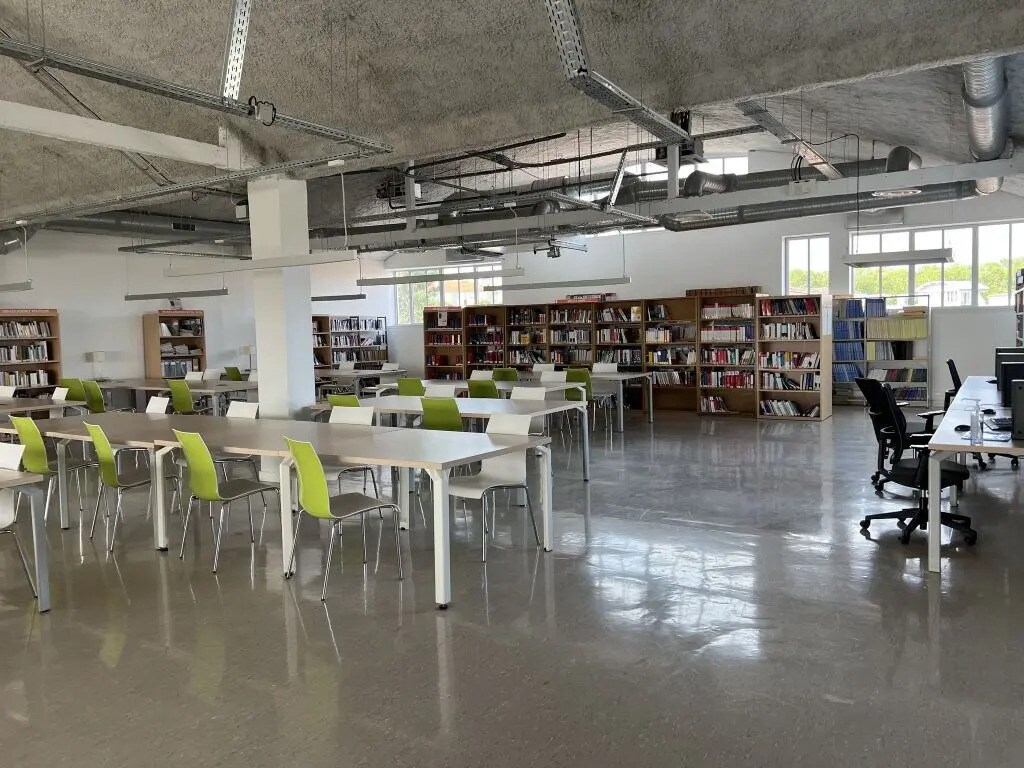 35-37 Rue Gabriel Péri, Issy-les-Moulineaux en alquiler Foto del edificio- Imagen 1 de 12