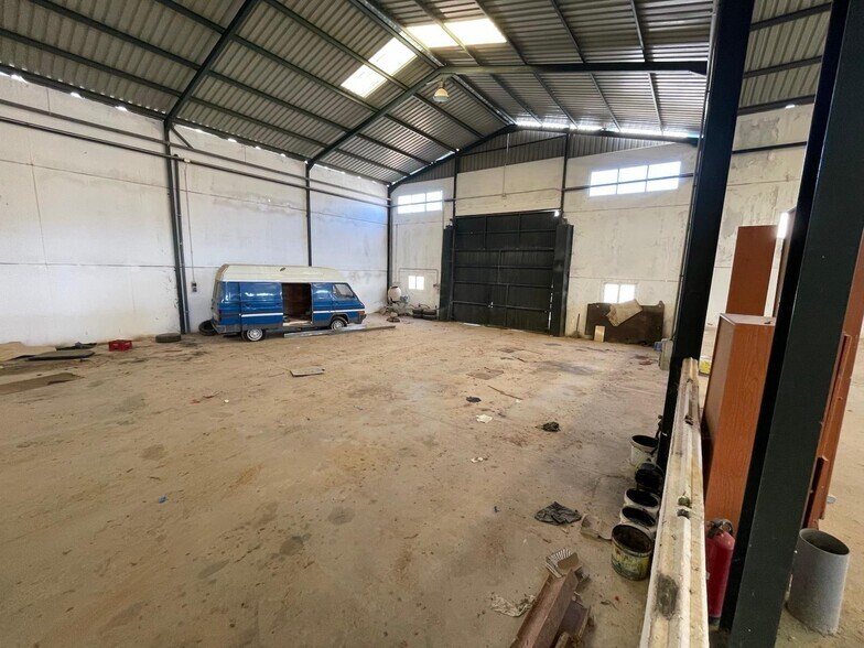 Nave en Cáceres, Cáceres en alquiler - Foto del interior - Imagen 2 de 3