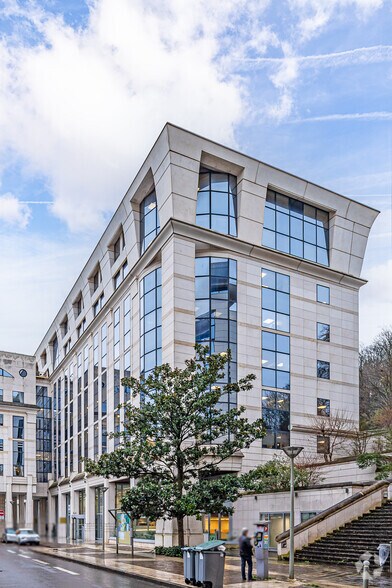 7-9 Avenue De La Cristallerie, Sèvres en alquiler - Foto del edificio - Imagen 2 de 4