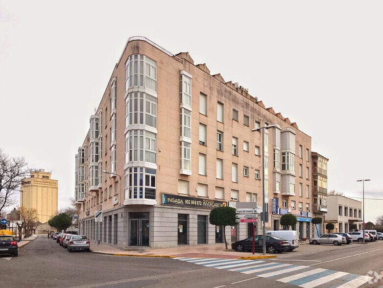 Avenida de la Estación, 8, Torrijos, Toledo en alquiler - Foto del edificio - Imagen 2 de 2