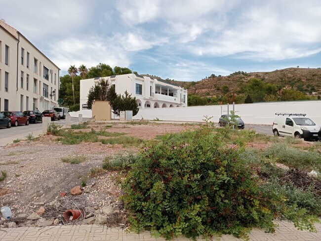 Más detalles de Carrer Fray Domingo de Petrés, 26, Petrés - Terreno en venta