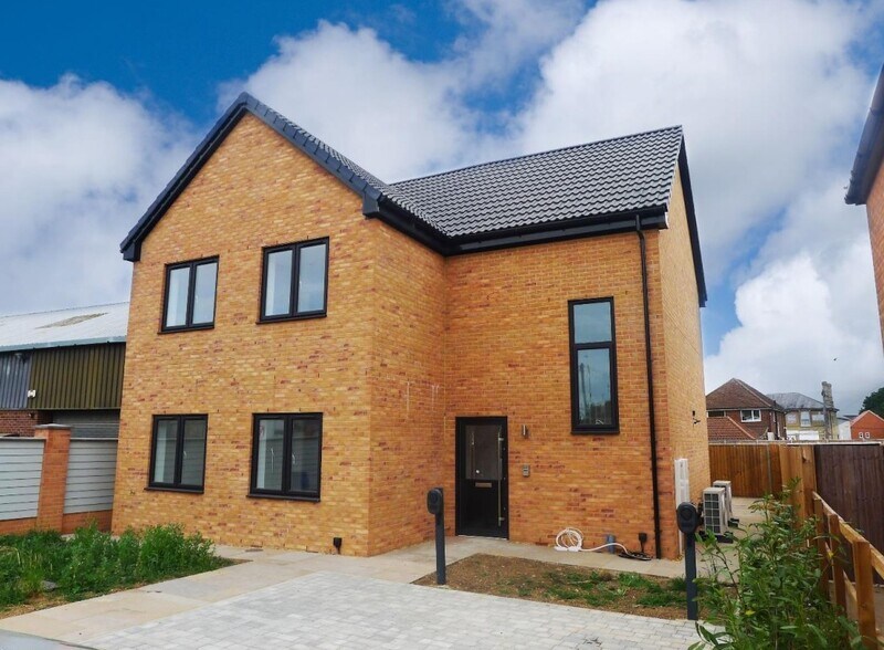 1 Collar Close, Shefford en venta - Foto del edificio - Imagen 1 de 1