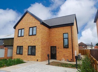 Más detalles de 1 Collar Close, Shefford - Oficina en venta