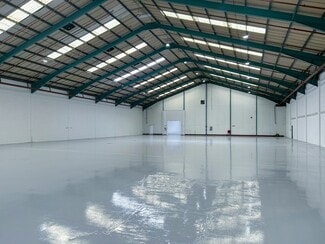 Más detalles de 1 Warpsgrove Ln, Chalgrove - Nave en alquiler