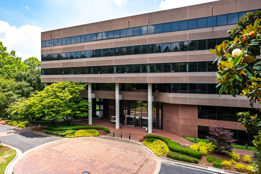 1600 Parkwood Cir SE, Atlanta, GA en alquiler - Foto del edificio - Imagen 2 de 9