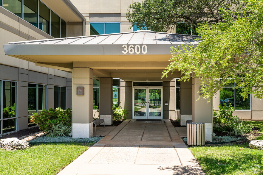 3600 W Parmer Ln, Austin, TX en alquiler - Foto del edificio - Imagen 2 de 6