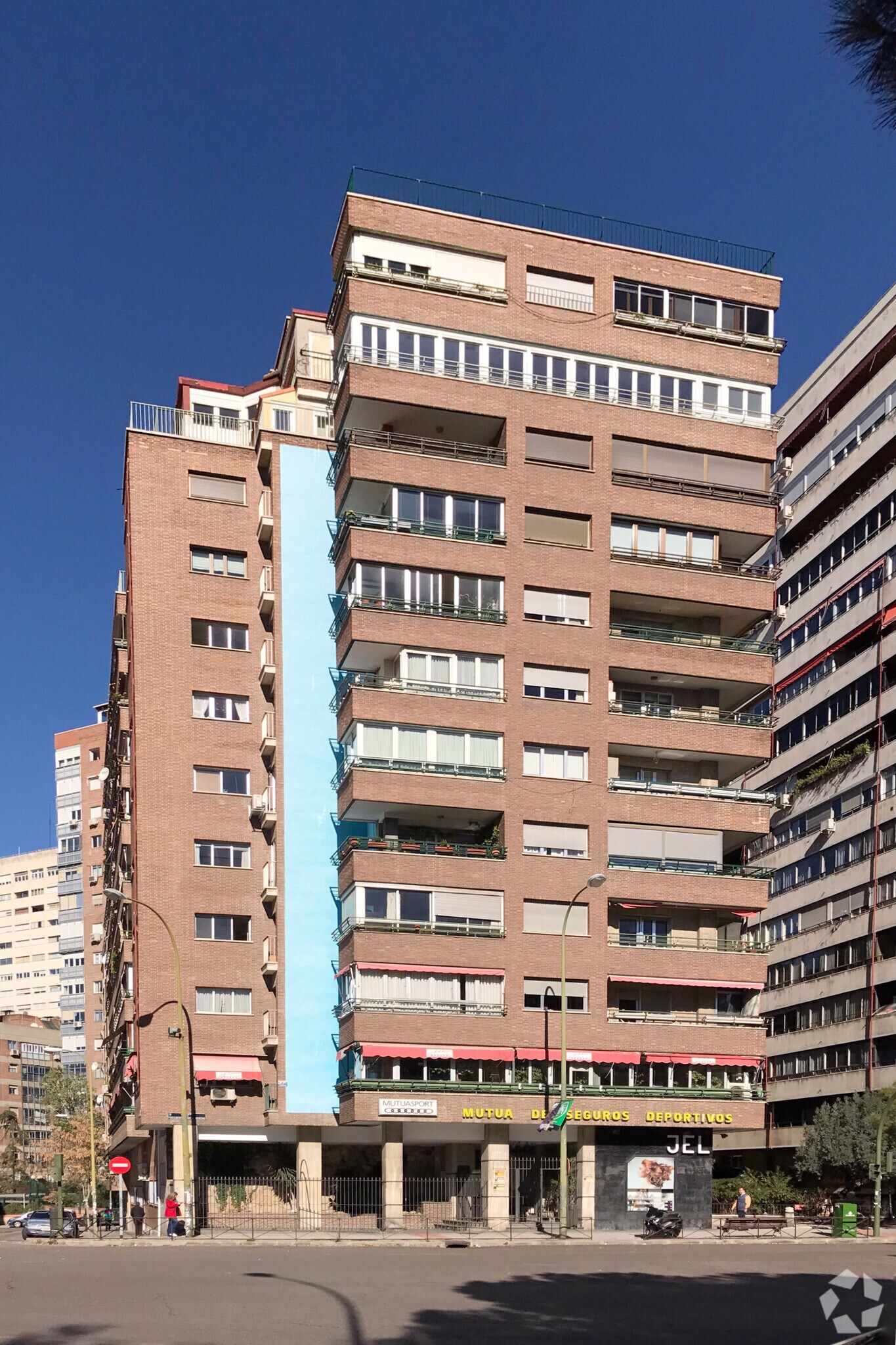 Avenida de la Reina Victoria, 72, Madrid, Madrid en venta Foto del edificio- Imagen 1 de 1
