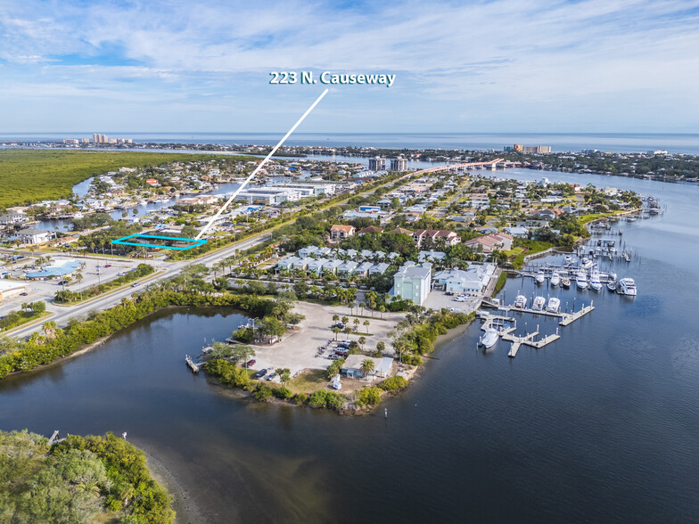 223 N Causeway, New Smyrna Beach, FL en venta - Foto del edificio - Imagen 3 de 40