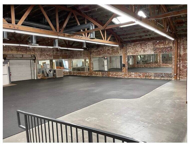 7624-7626 Santa Monica Blvd, West Hollywood, CA en alquiler - Foto del edificio - Imagen 1 de 7