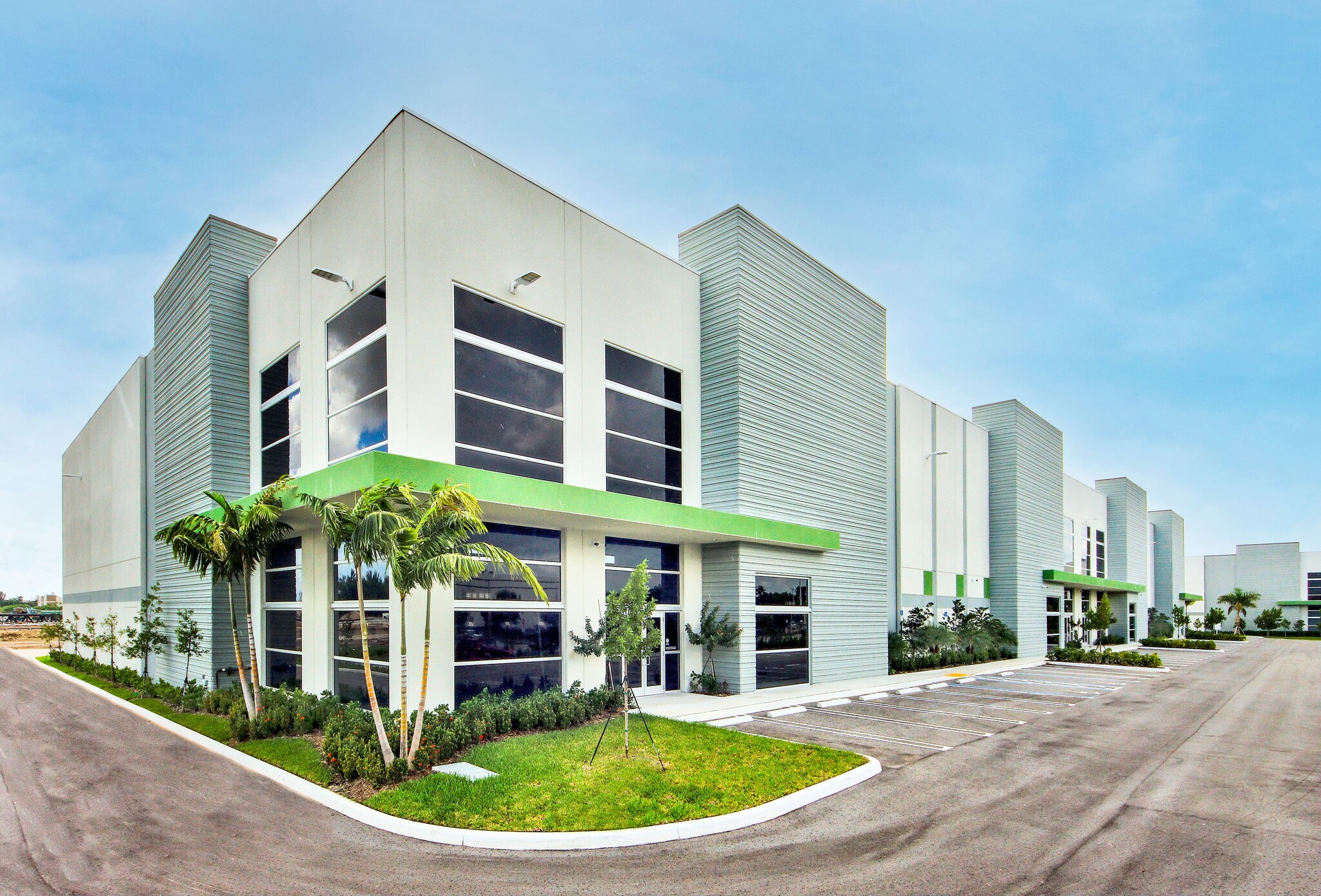 8901 NW 87th Ave, Medley, FL en alquiler Foto del edificio- Imagen 1 de 1