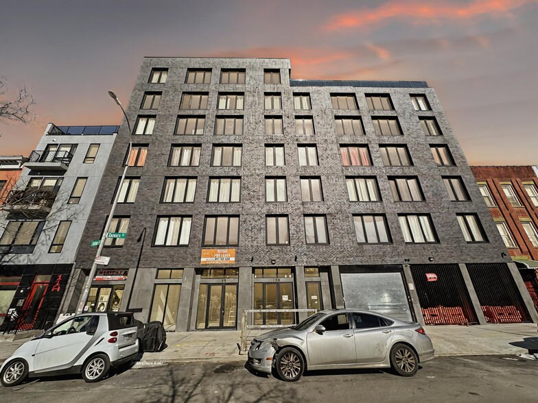 17 Somers St, Brooklyn, NY en alquiler - Foto del edificio - Imagen 1 de 17