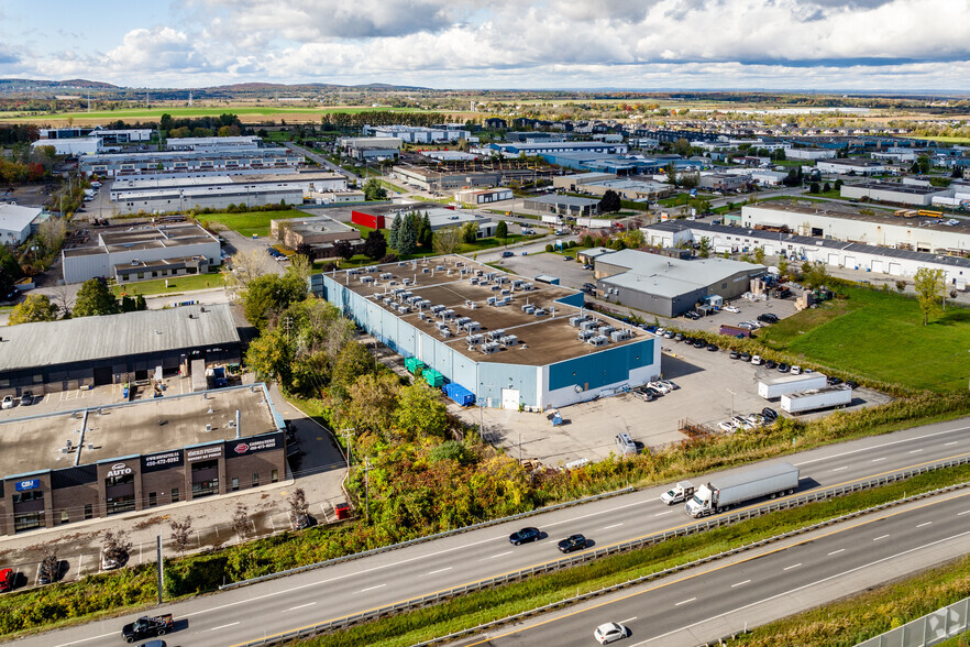 560 Boul Industriel, St-Eustache, QC en venta - Vista aérea - Imagen 3 de 4