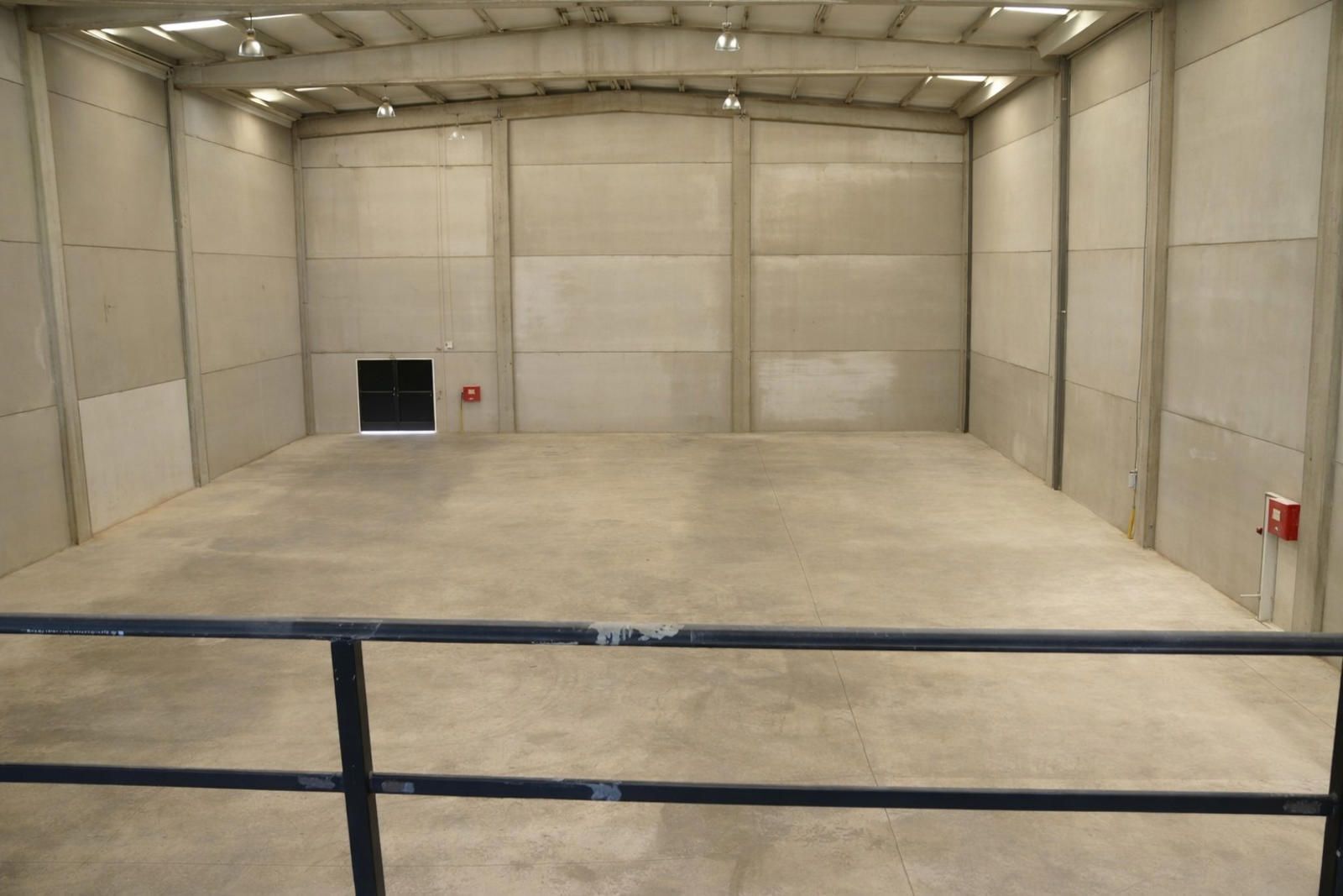 Nave en San Fernando de Henares, Madrid en alquiler Foto principal- Imagen 1 de 3